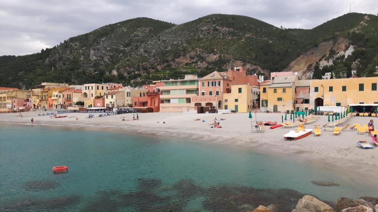 Albergo Natalina Finale Ligure Eksteriør billede