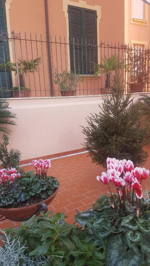 Albergo Natalina Finale Ligure Eksteriør billede